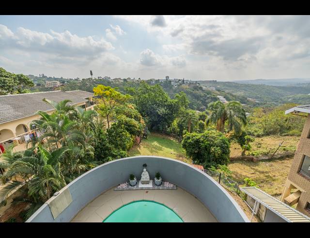 9 BEDROOM HOUSE FOR SALE IN WESTVILLE
